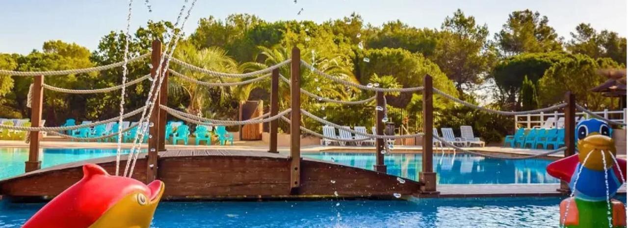 רוקברון-סור-ארז'נס 3 Bedroom Chalets Camping Lei Suves - Joycasa מראה חיצוני תמונה