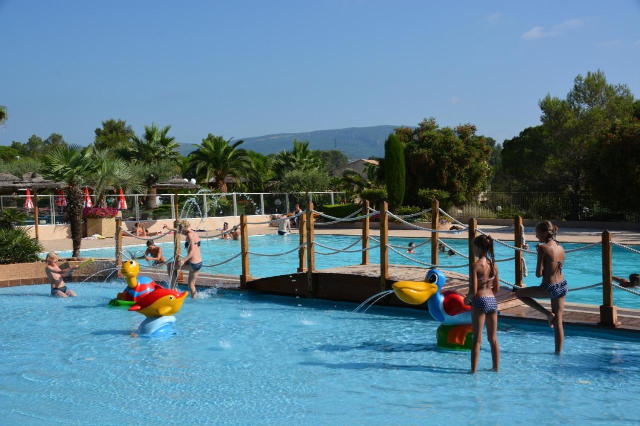רוקברון-סור-ארז'נס 3 Bedroom Chalets Camping Lei Suves - Joycasa מראה חיצוני תמונה