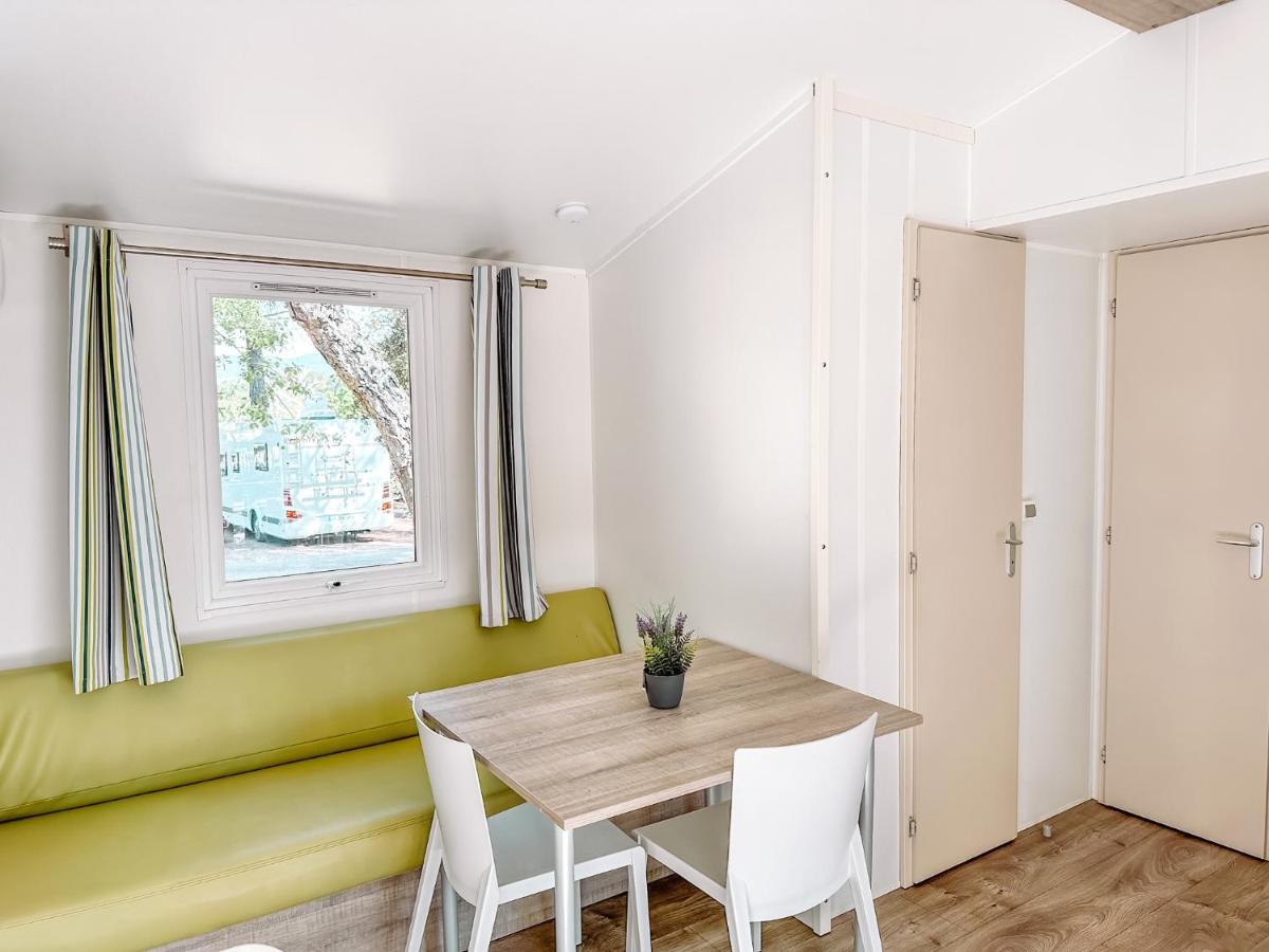 רוקברון-סור-ארז'נס 3 Bedroom Chalets Camping Lei Suves - Joycasa מראה חיצוני תמונה
